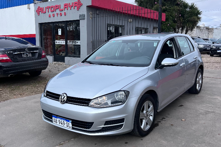 Volkswagen  Golf Trendline 1.6 
